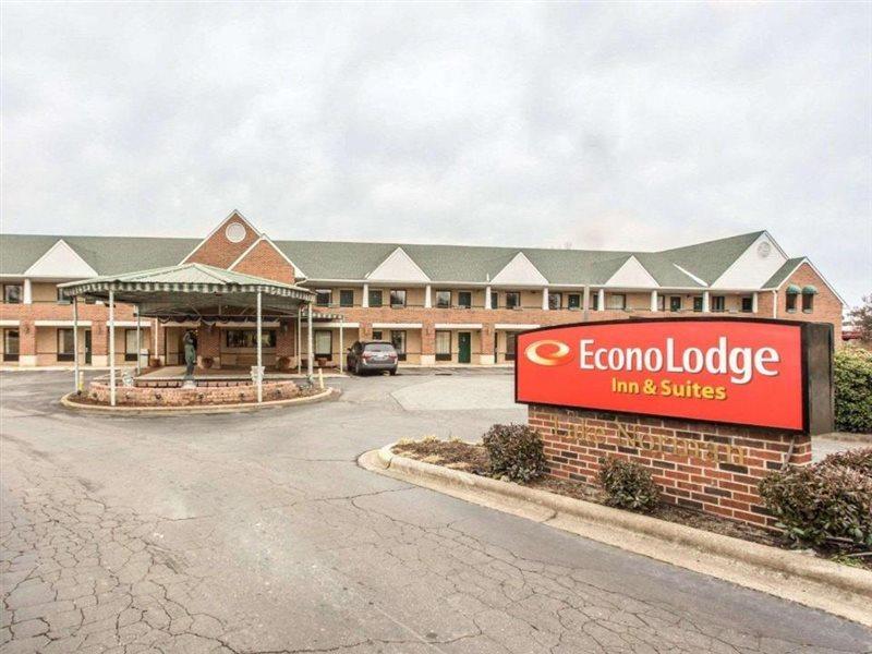 Red Roof Inn & Suites Cornelius - Lake Norman Kültér fotó