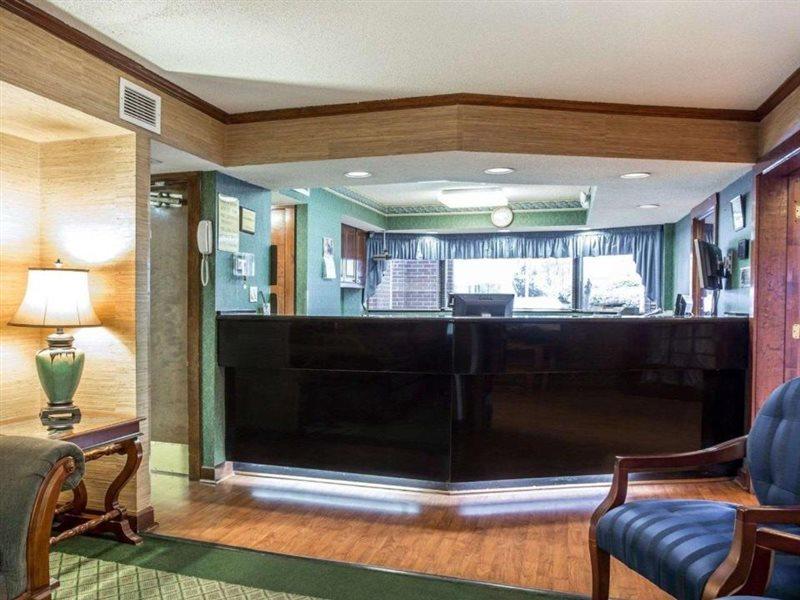 Red Roof Inn & Suites Cornelius - Lake Norman Kültér fotó